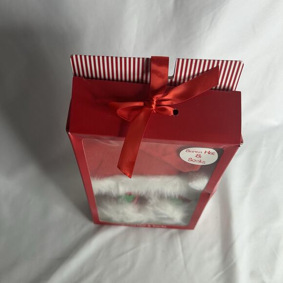 Nursery Rhymes Newborn Santa Hat Socks Set 0-6 Months 0-16 Lbs Christmas Tree - Picture 6 of 9